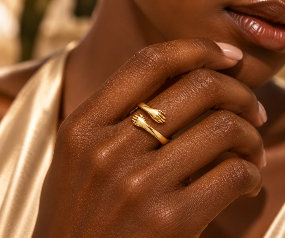 MOCA Hug Ring – meaningful everyday gift, product view 6